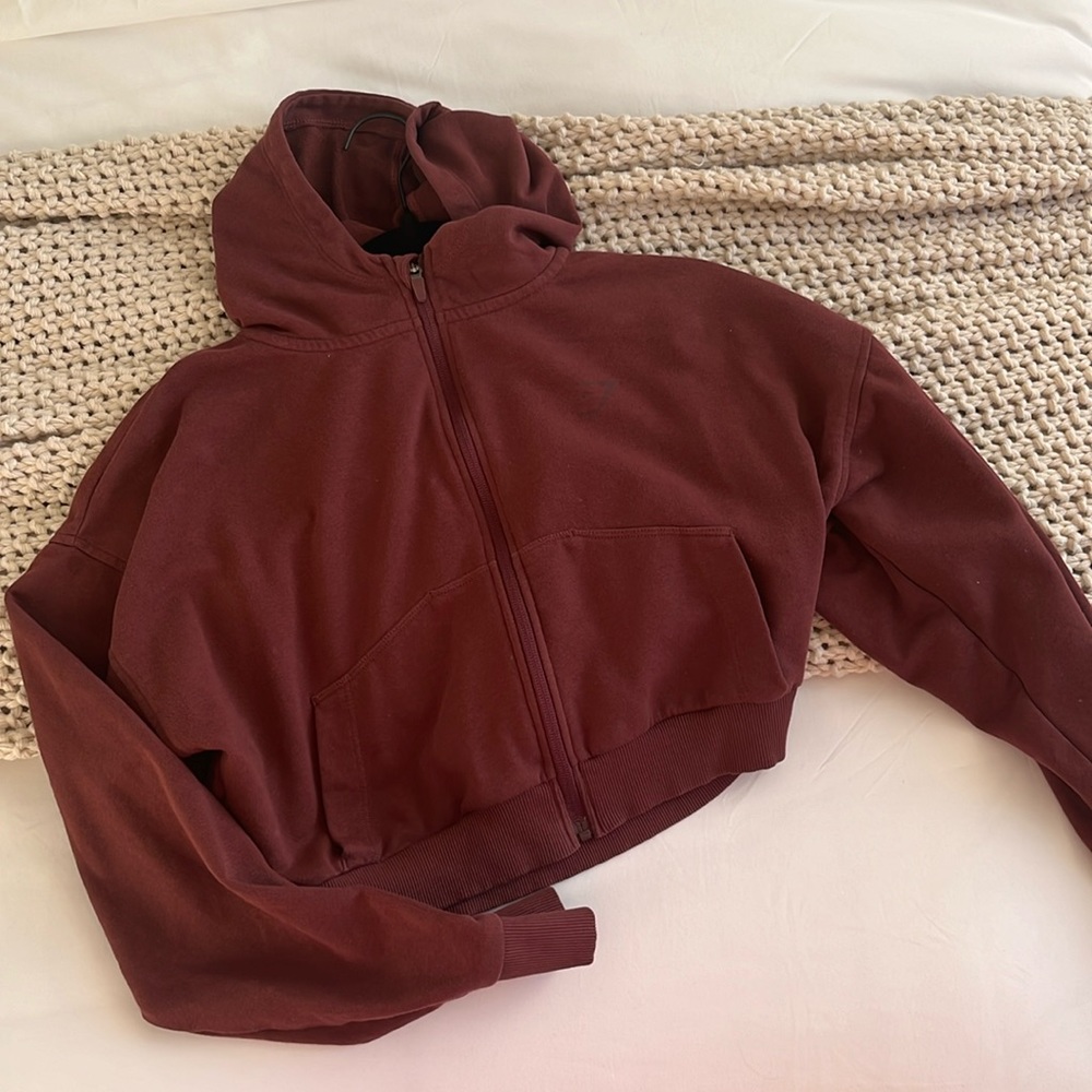 BROWN RED LIGHTLY USED GYMSHARK CROP TOP HOODIE